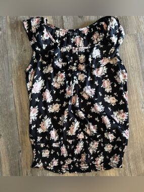 Studio by YDE floral sleeveless blouse